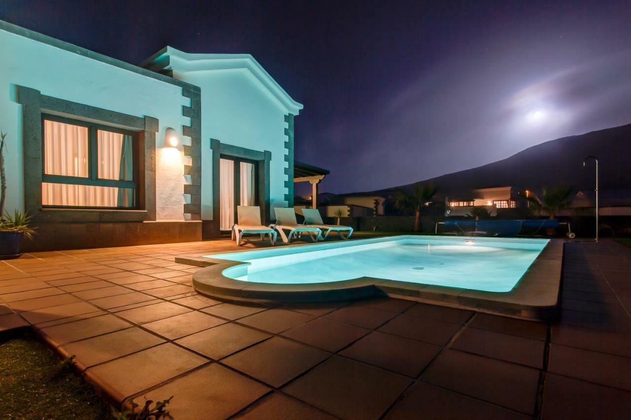 Villa Esterlicia Playa Blanca  Exterior photo